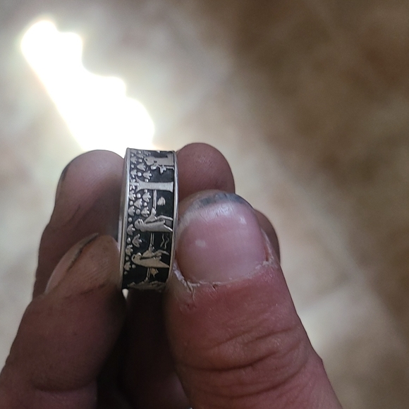 Silver ring - Picture 2 of 5